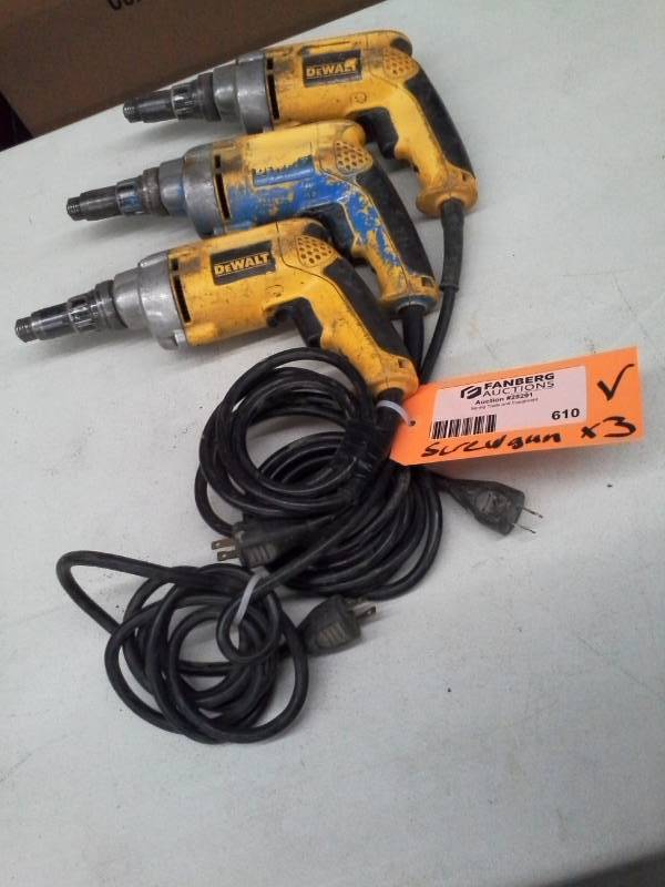 lot 610 image: DeWalt DW268 VSR Versa Cluth Screwdrivers