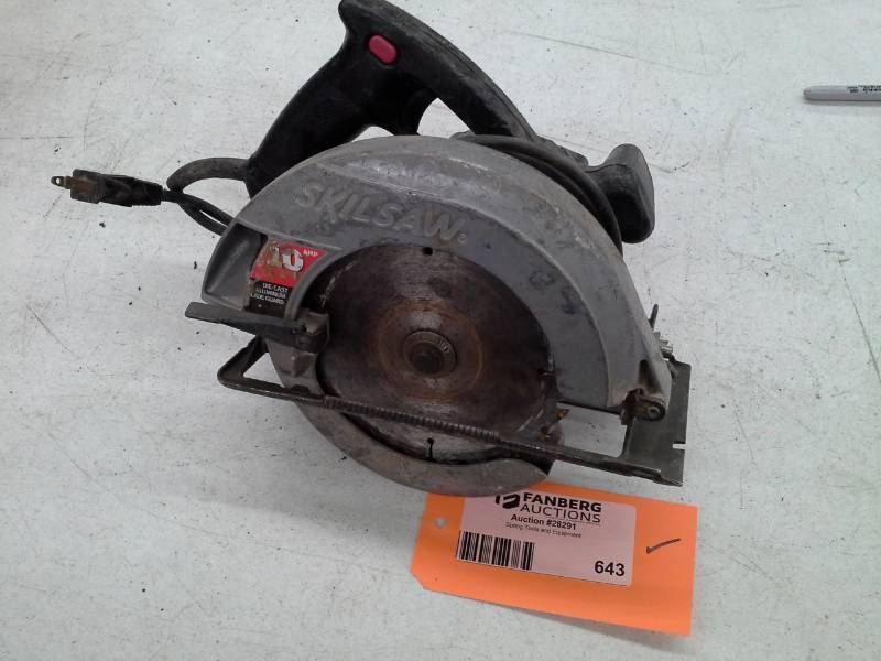 lot 643 image: Skilsaw 7.25in. Circular Saw