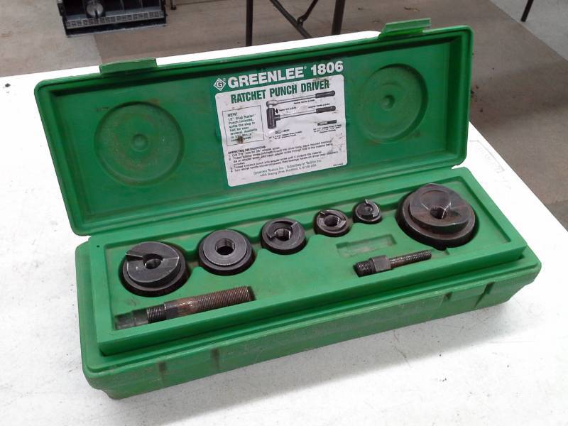 lot 648 image: Greenlee Ratchet Punch Driver Set with Case