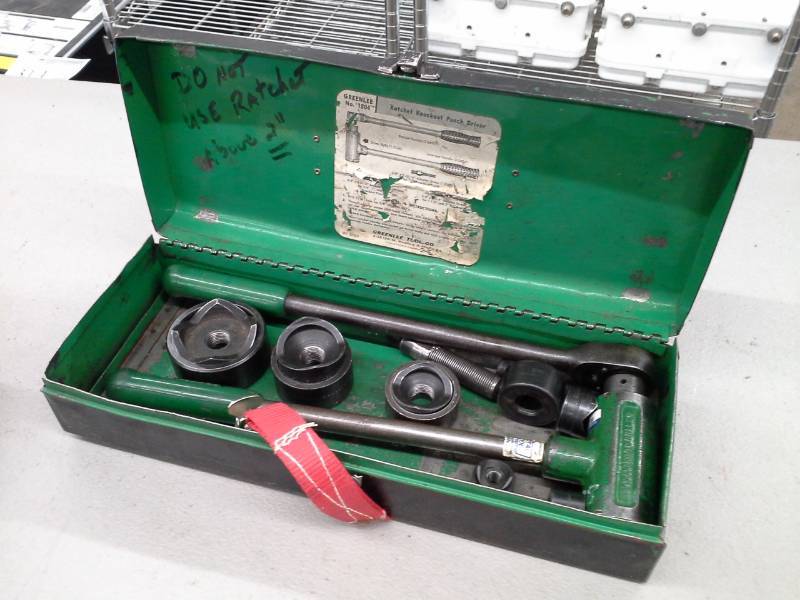 lot 650 image: Greenlee Ratchet Knockout Punch Driver Set with Case