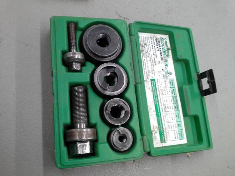 lot 666 image: Greenlee Slug Buster Knockout Punch Set with Case