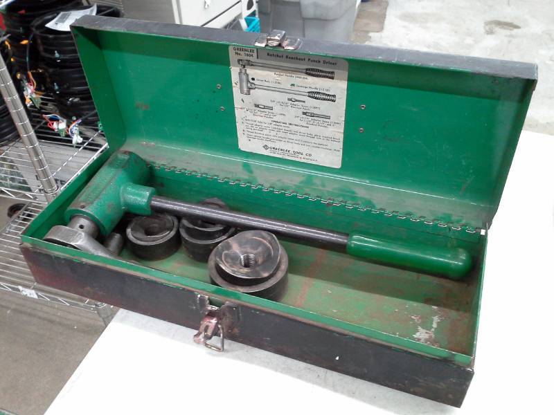 lot 675 image: Greenlee Ratchet Knockout Punch Driver Set with Case
