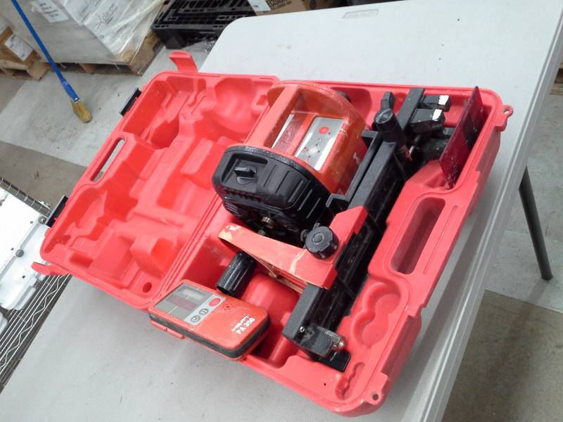 lot 687 image: Hilti PR16 PR350 620-690nm Laser with Case, Manuals