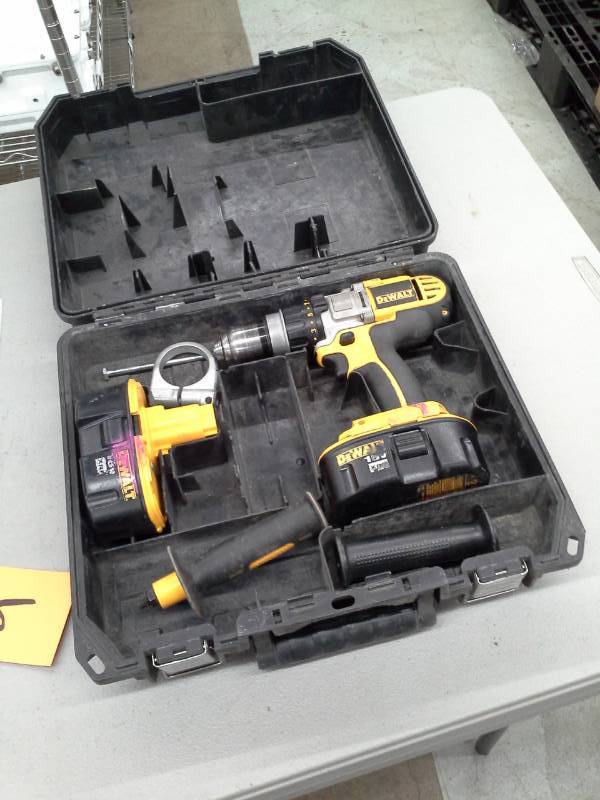 lot 695 image: DeWalt DCD920 18VDC Cordless Drill Driver with 2-Batteries, Handles, Case