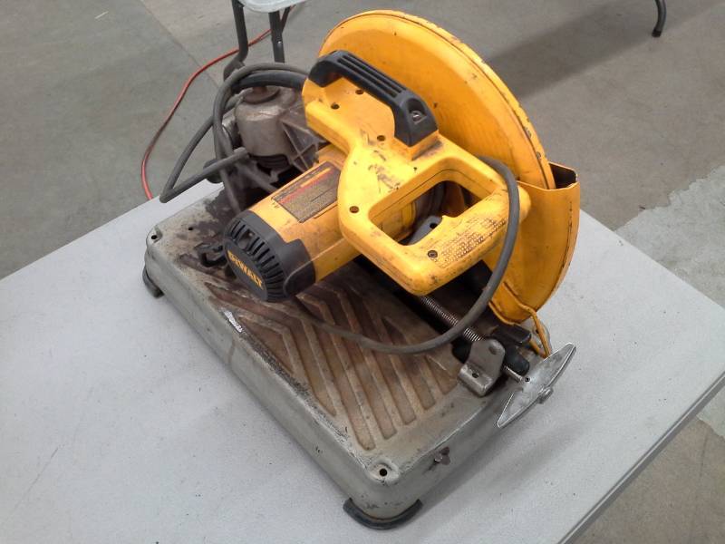 lot 699 image: DeWalt 14in. Chop Saw (No Power)