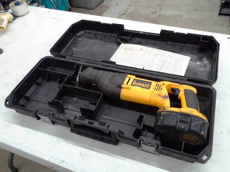 lot 708 image: DeWalt DC385 18VDC Variable Speed Reciprocating Saw with Battery, Case, Manual