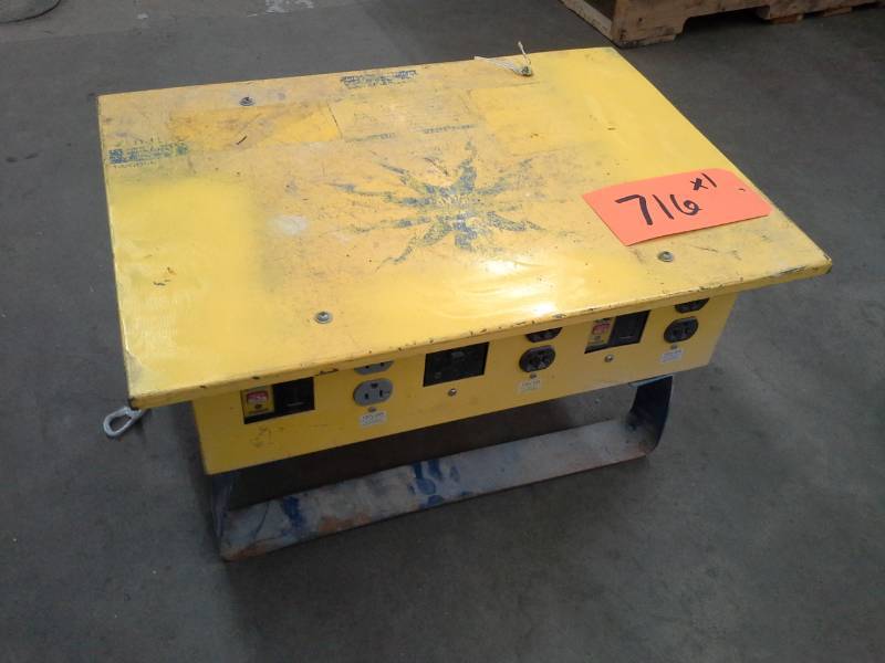 lot 716 image: X-treme Box Power Distrbution Center