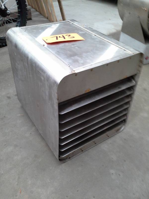lot 743 image: Sunne Air Heater