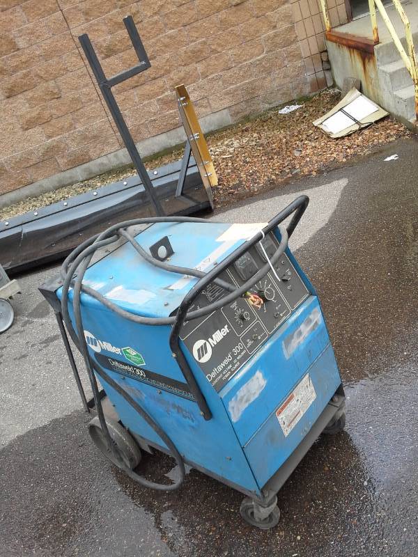lot 505 image: Miller Deltaweld 300