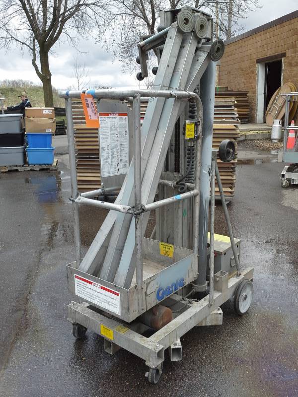 lot 503 image: Genie PLC-24 Manlift