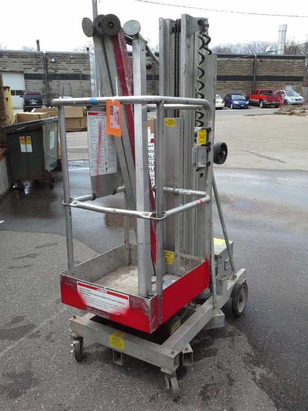 lot 501 image: Genie PLC-24 Manlift