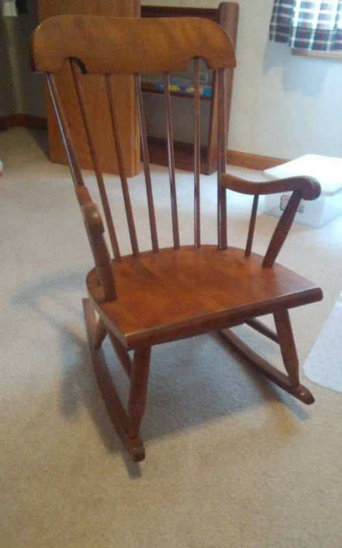 lot 2 image: Vintage Childs Boston Rocker