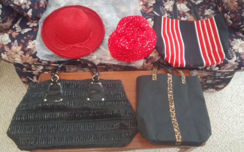 lot 21 image: Assorted Handbags, Totes & Fancy Hats