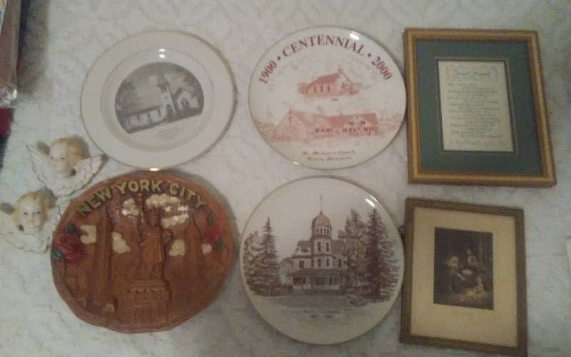 lot 29 image: Collector Plates, Angels, 2-Pictures