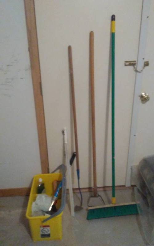 lot 46 image: Broom, Hoe, Weed Popper, Window Washer Bucket