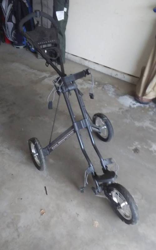 lot 50 image: Sun Mountain Golf Speed Cart
