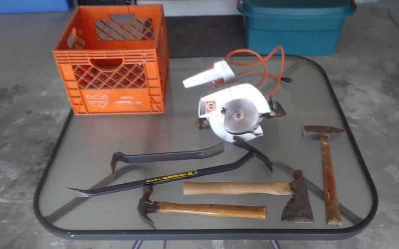 lot 55 image: Black & Decker Saw With Extra Blades, Hammers, Pry Bar, Includes Crate