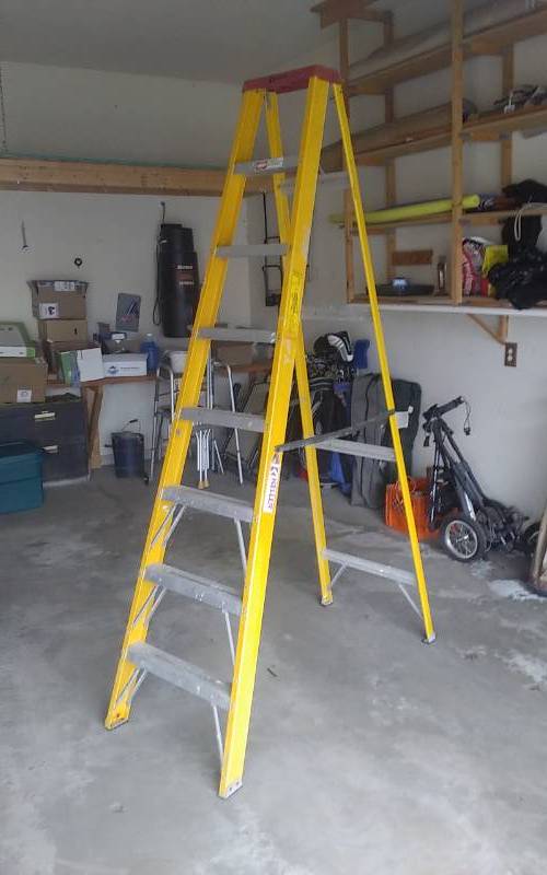 lot 62 image: Keller 8 Ft. Ladder Type 1