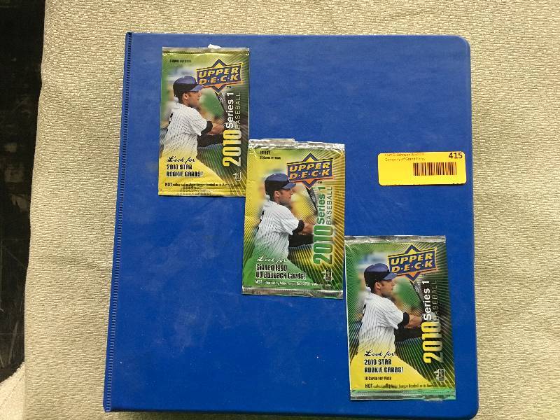2010 Upper Deck Series 1 MLB Card Album