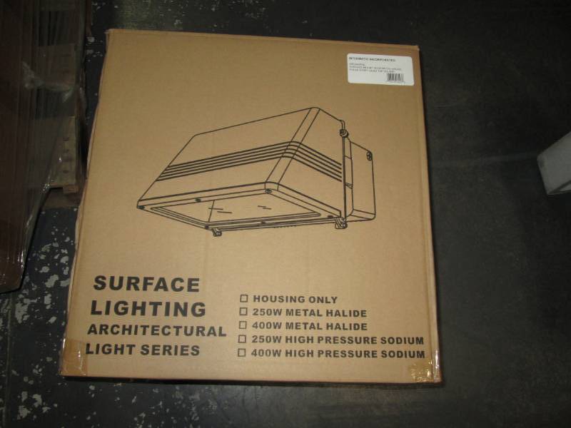 lot 62 image: Intermatic surface mount Metal Hali...
