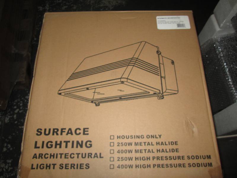 lot 67 image: Intermatic surface mount Metal Hali...