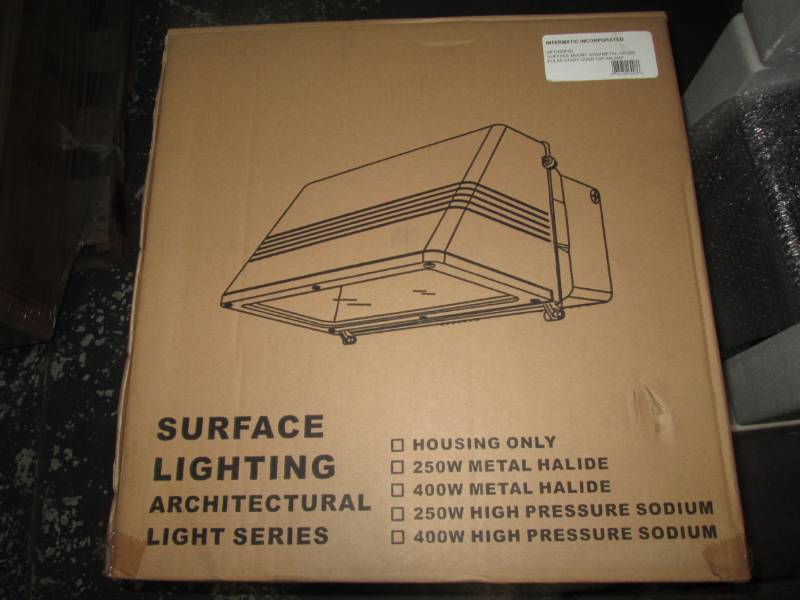 lot 70 image: Intermatic surface mount Metal Hali...