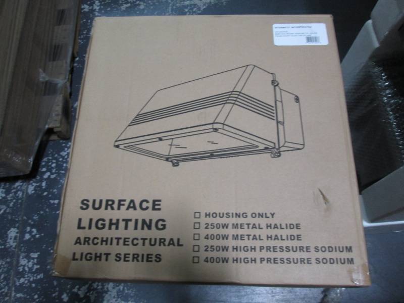 lot 74 image: Intermatic surface mount Metal Hali...