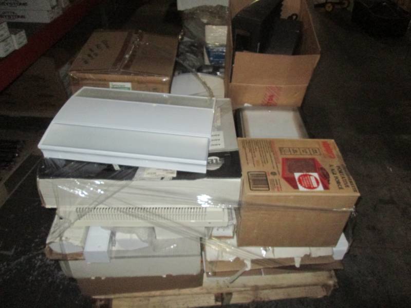 lot 159 image: High value pallet of heaters and li...