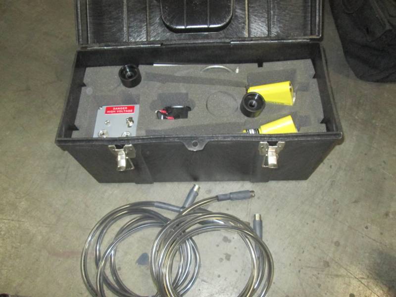 lot 163 image: Electrical Testing Equipment...