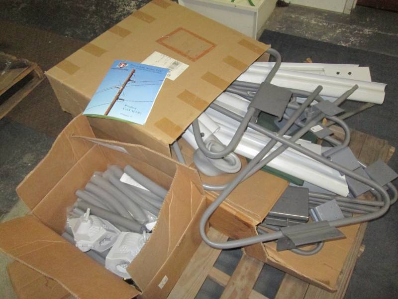 lot 177 image: Pallet of power line accessories...