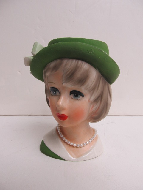 lot 50 image: Vintage Mid Century Lady Head Vase