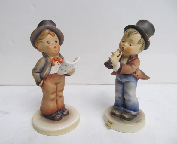 lot 92 image: 2 Vintage HUMMEL Boy Figurines