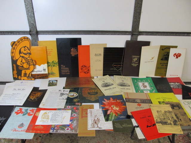 lot 124 image: LARGE Lot of Vintage Restaurant & Country Club Menus #1