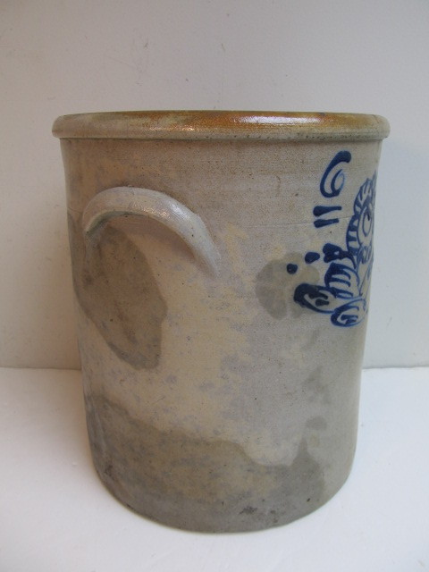 lot 60 image: Early Antique Decorated Stoneware Crock