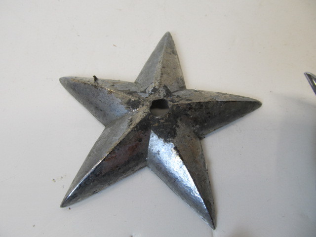 lot 225 image: Vintage Metal Car Emblems & Hood Ornaments