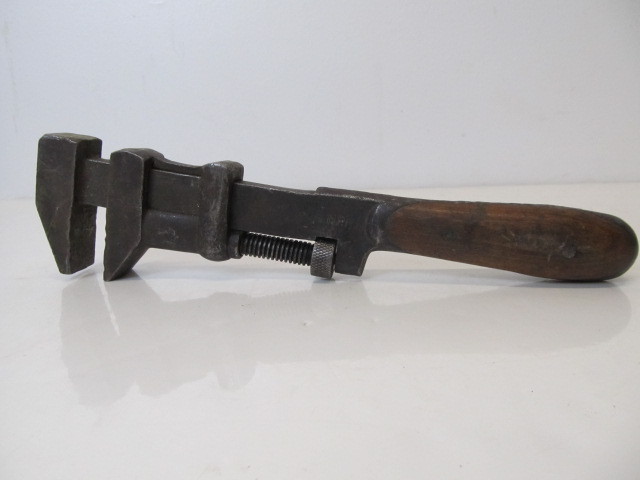 lot 226 image: Antique NORTHERN PACIFIC Railway Wood Handle Wrench