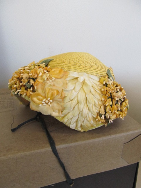 lot 228 image: Group of Vintage Ladies Hats