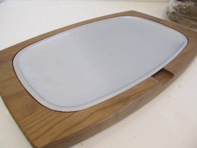 lot 185 image: 4 Brand New Chrome & Wood Serving Trays