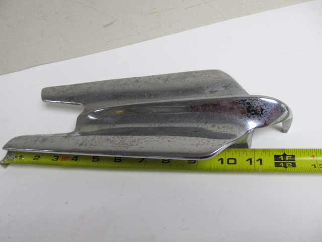 lot 216 image: Large Vintage Heavy Chrome Car Hood Ornament