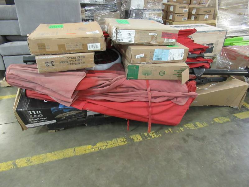 lot 242 image: WHOLESALE MIXED PALLET OF RETURNS - PATIO UMBRELLAS, BASES AND GAZEBO