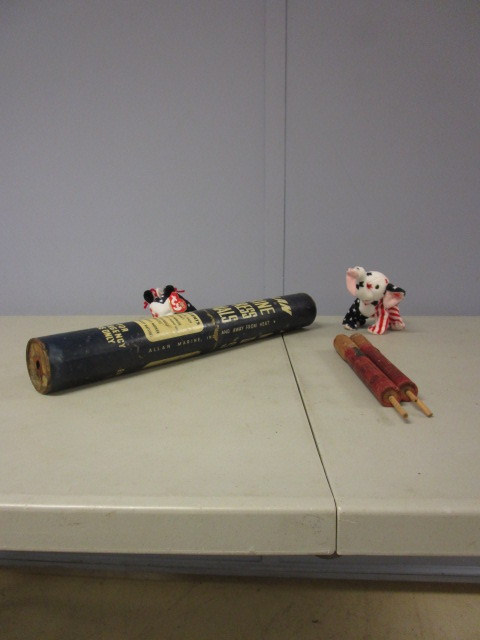 lot 362 image: VINTAGE SIGNALING DEVICES AND BEANIE BABIES