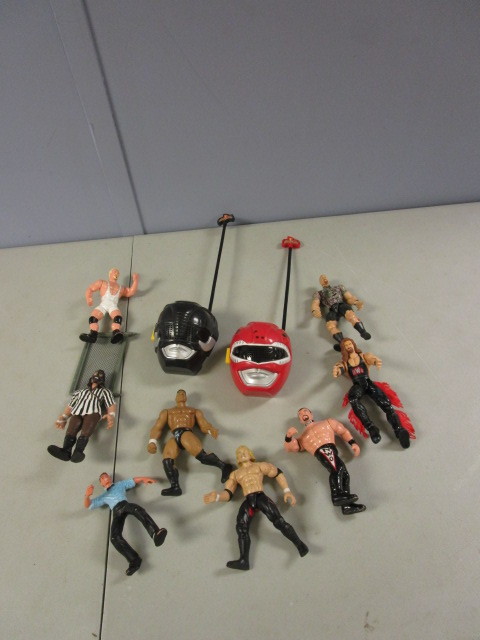 lot 370 image: POWER RANGER WALKIE TALKIES AND VARIOUS WRESTLING ACTION FIGURES