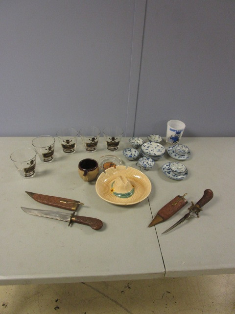 lot 384 image: CARVING TOOLS, TEA SET, NOVELTY ITEMS AND MORE