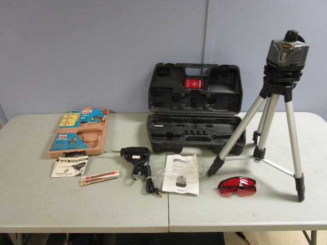 lot 313 image: LASER LEVEL AND SOLDERING KIT