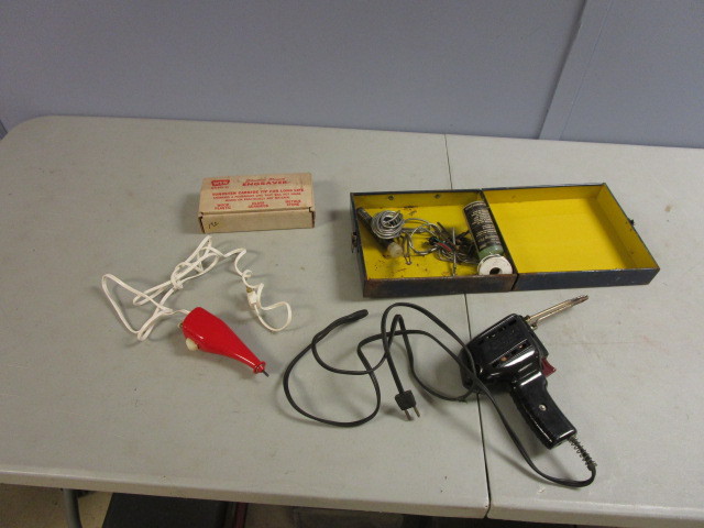 lot 311 image: SOLDER GUN AND ENGRAVER