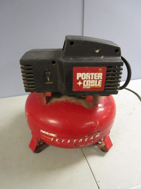 lot 308 image: AIR COMPRESSOR