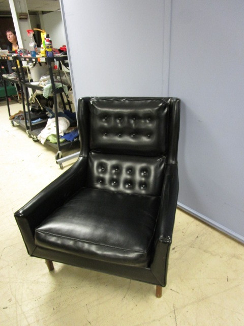 lot 297 image: VINYL WING BACK CHAIR