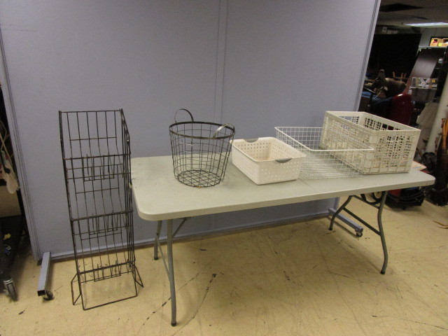 lot 391 image: MAGAZINE STAND, METAL AND PLASTIC STORAGE BASKETS