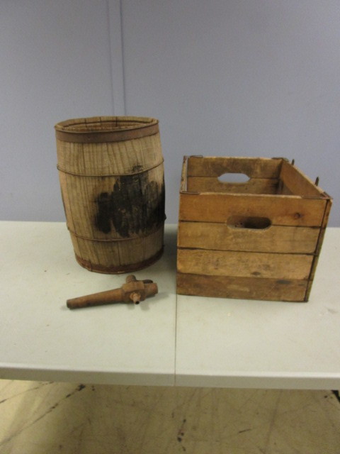 lot 394 image: WOODEN BARREL, CRATE AND VINTAGE TAP