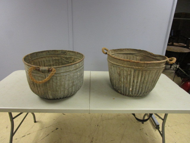 lot 396 image: VINTAGE METAL BUSHEL BASKETS